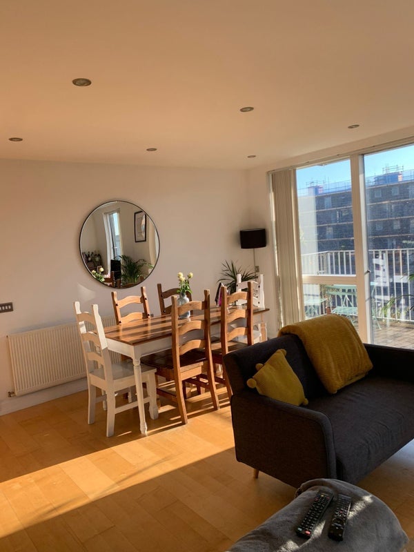 Flat Hertford Road in Greater London