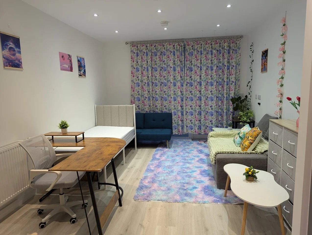 Flat Centreway Apartments in London