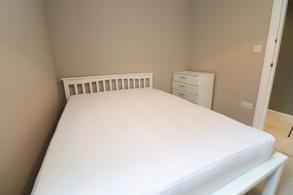 Room Globe Road in Greater London