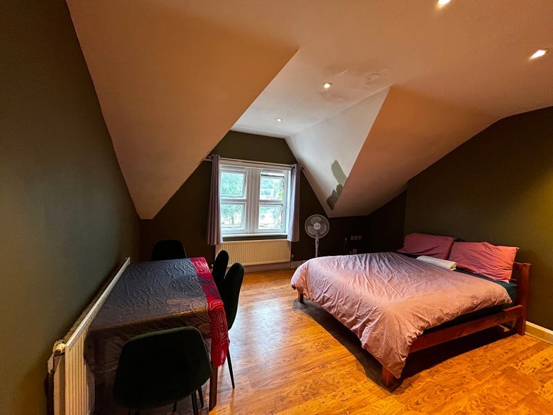 Flat Endymion Road in Greater London
