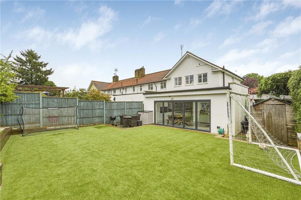 House Attimore Road in Welwyn Hatfield