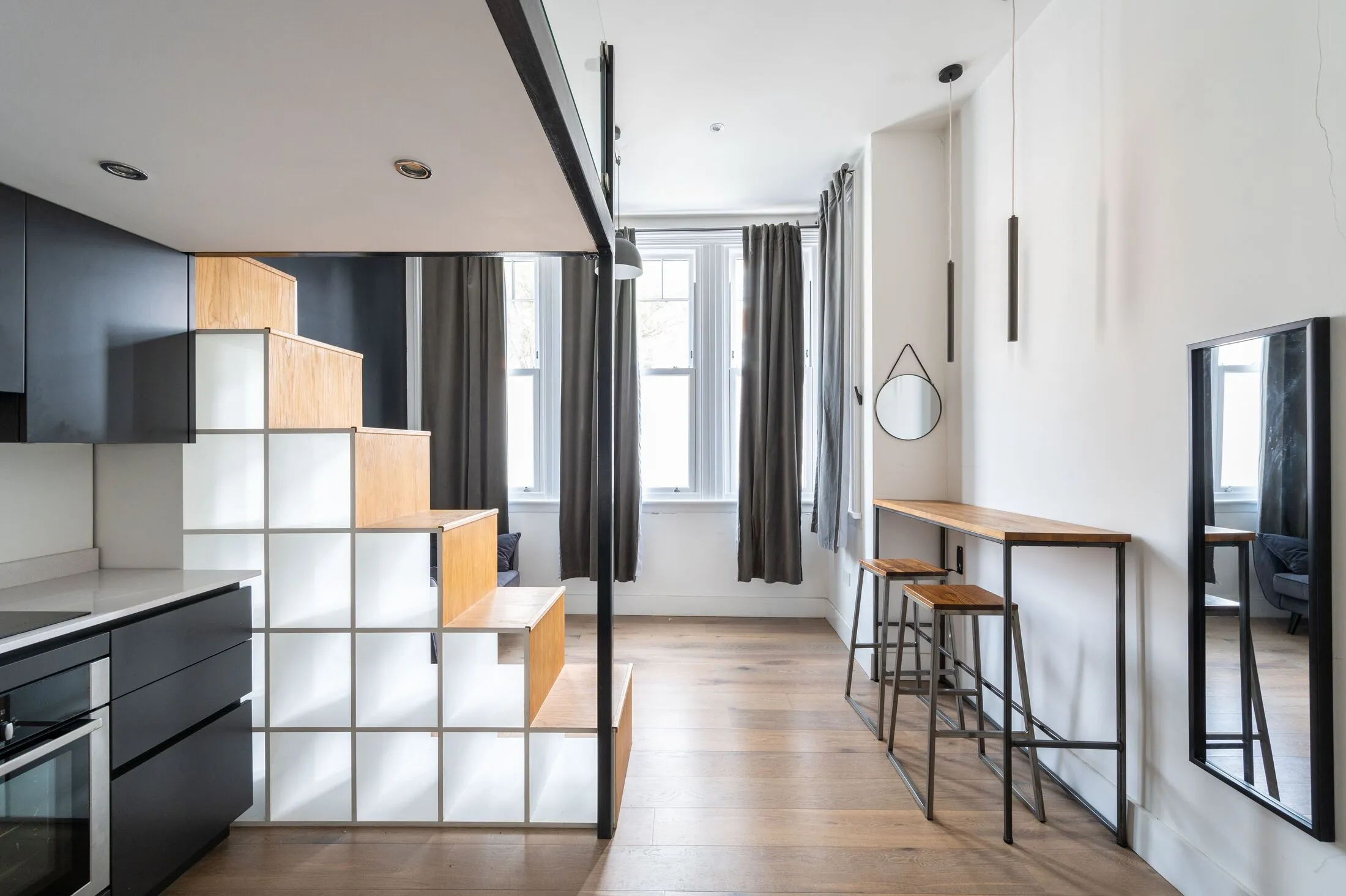 Flat Lessar Avenue in Greater London