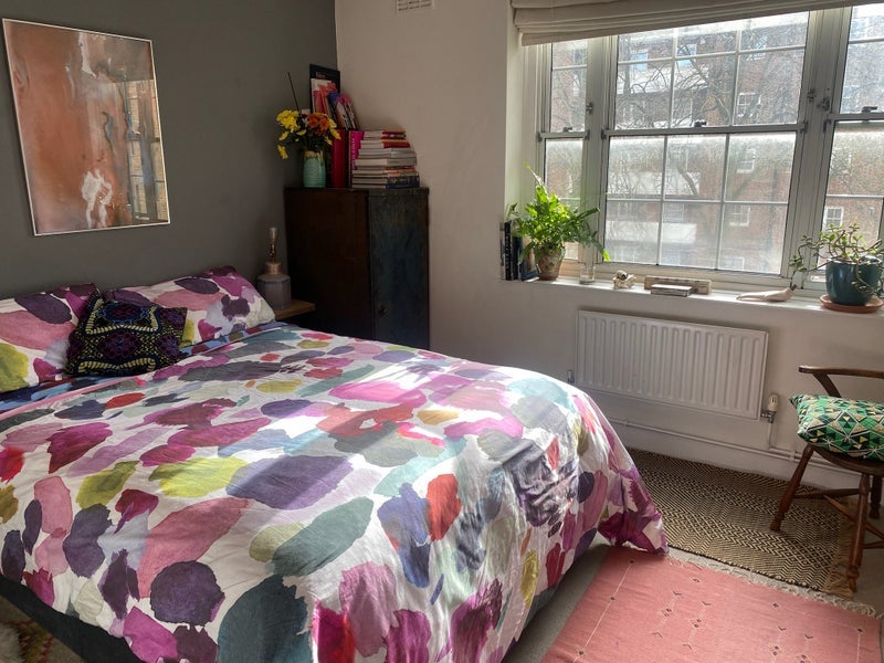 Room Clapham Crescent in Greater London
