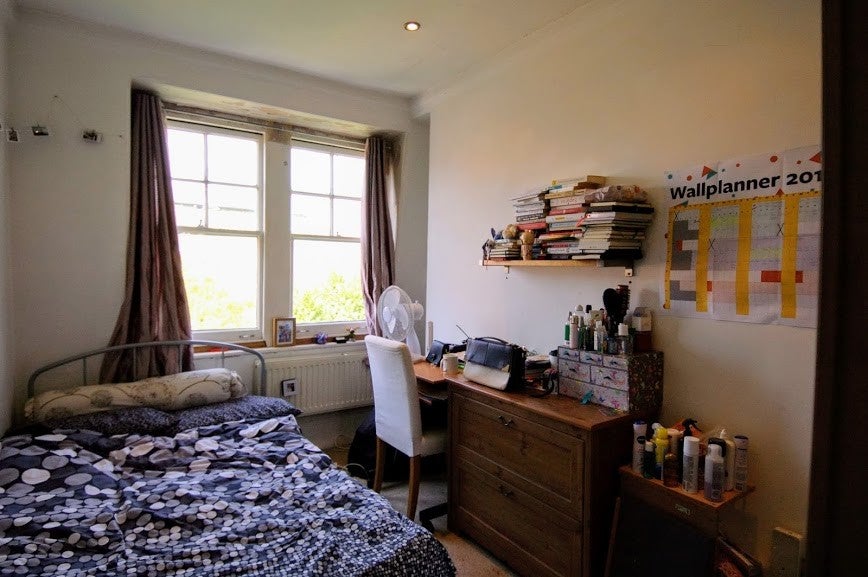 Flat King Charles I Island in City of Westminster