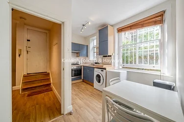 Flat Tierney Road in Greater London