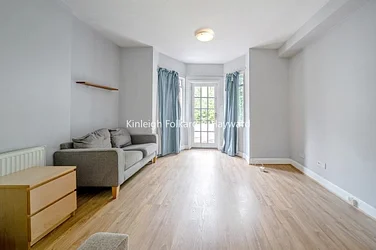 Flat Tierney Road in Greater London