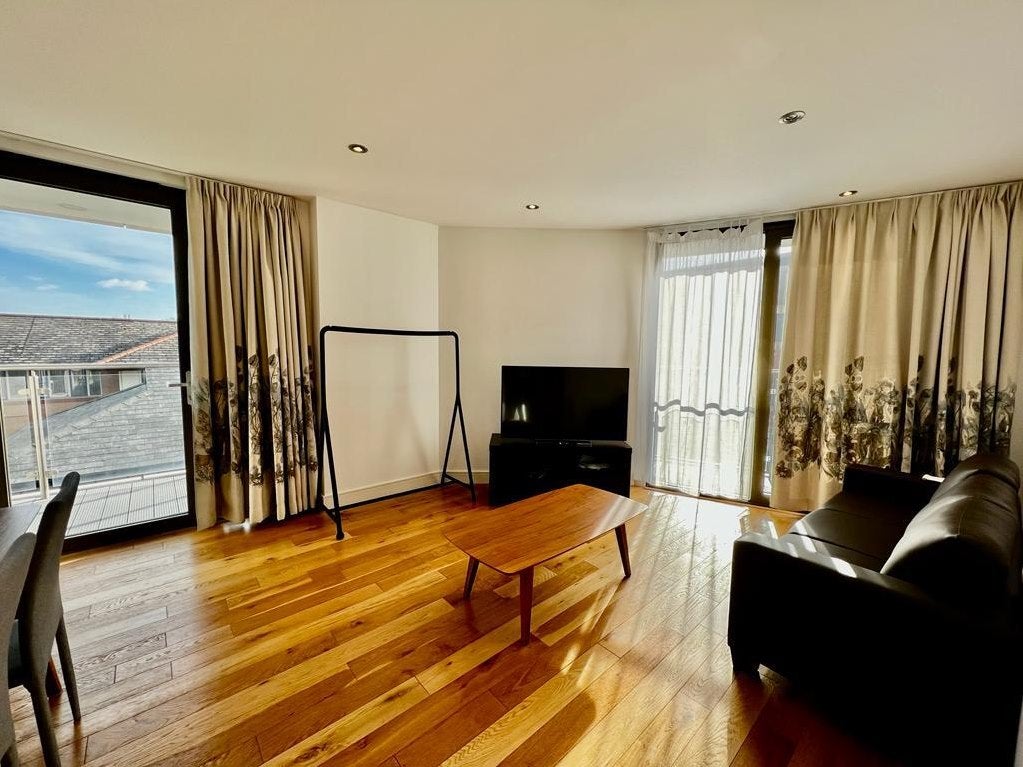 Flat Regent's Park Road in Greater London