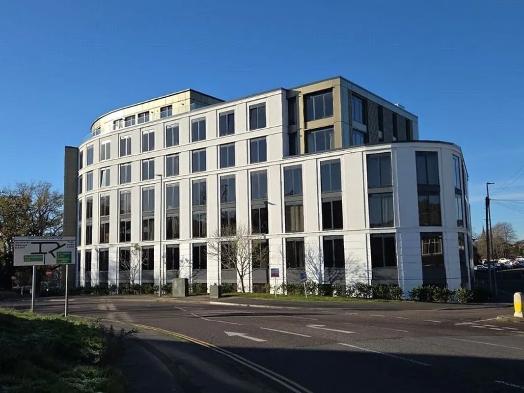Flat Parkstone Road in Poole