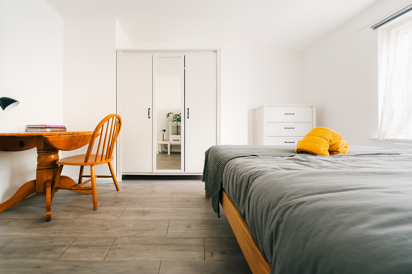 Flat Alscot Road in Greater London