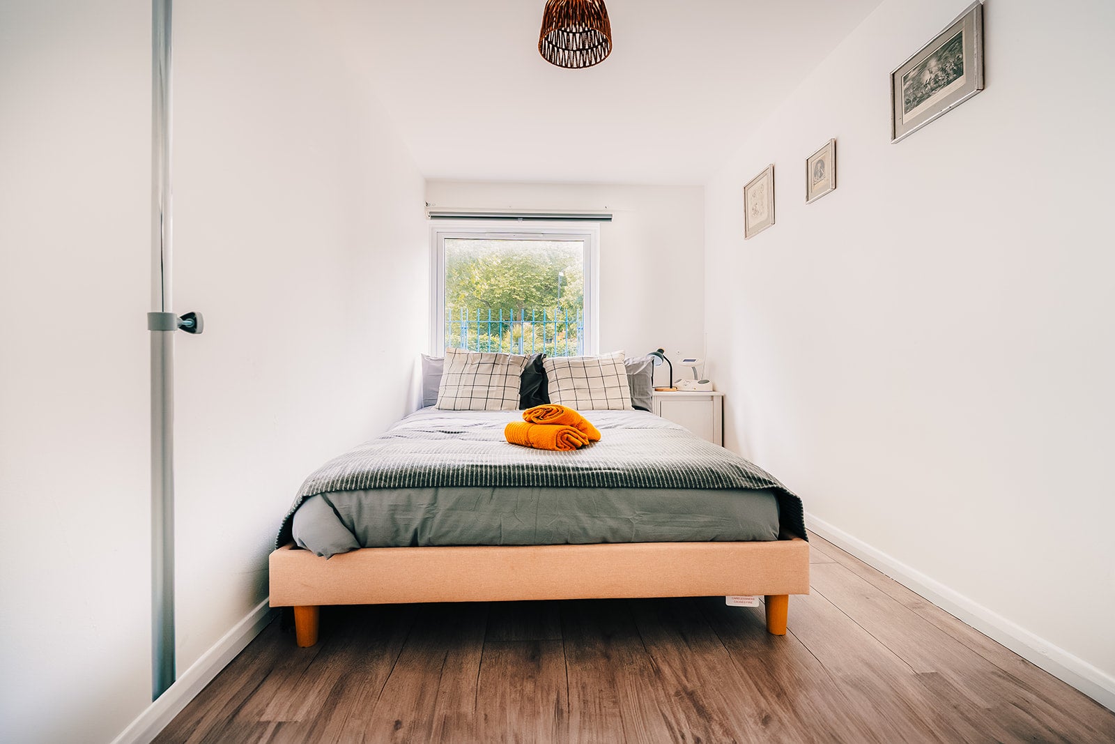 Flat Alscot Road in Greater London