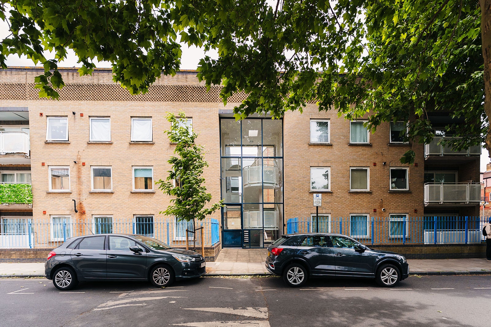 Flat Alscot Road in Greater London