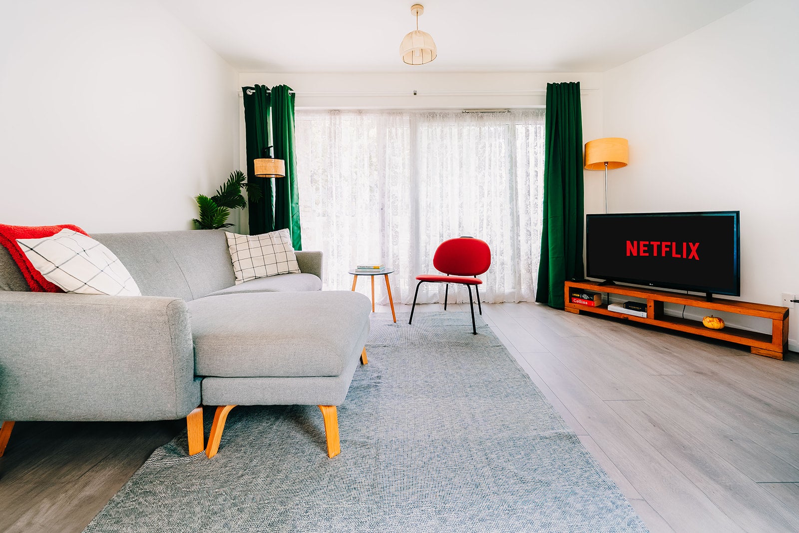 Flat Alscot Road in Greater London