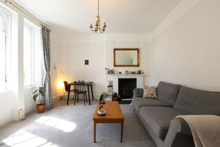 Flat Honor Oak Road in Greater London