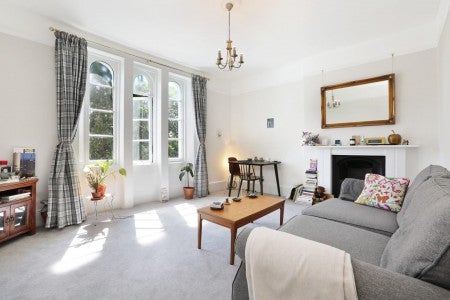 Flat Honor Oak Road in Greater London