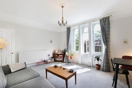 Flat Honor Oak Road in Greater London