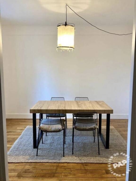 Flat Place du Général Kœnig in Paris