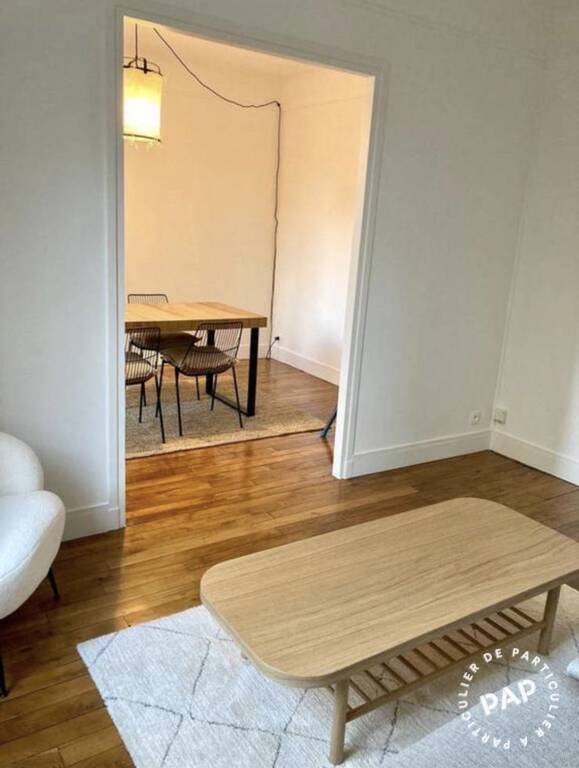 Flat Place du Général Kœnig in Paris