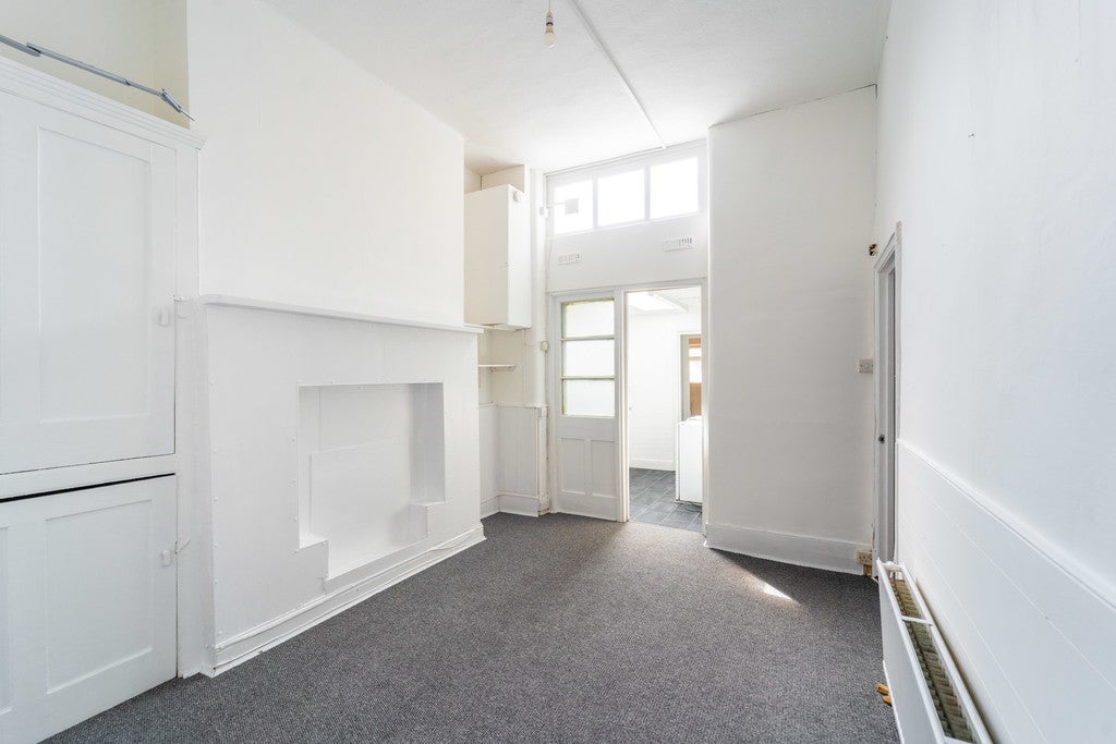 Flat Palace Road in Greater London