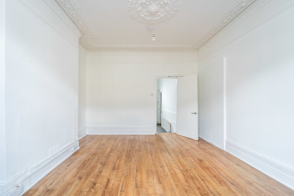 Flat Palace Road in Greater London