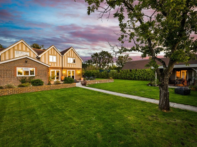 House Bonnetts Lane in Crawley