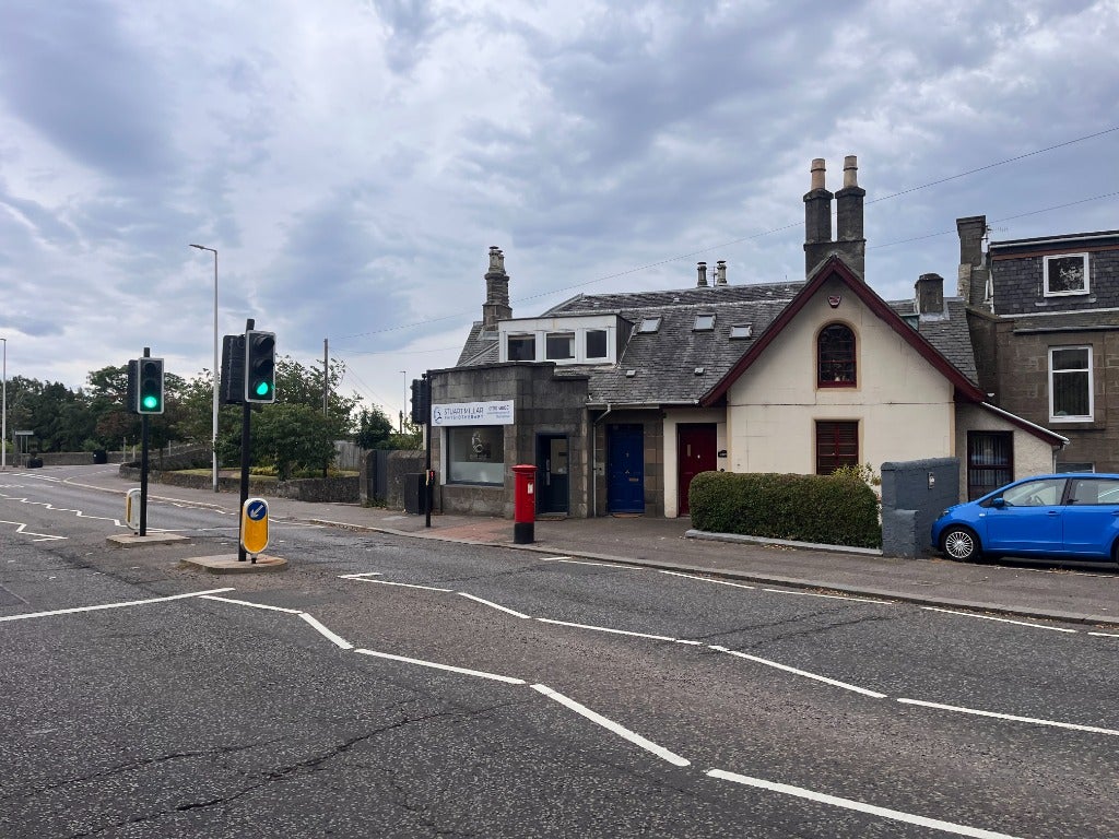Flat Dundee Road in Dundee