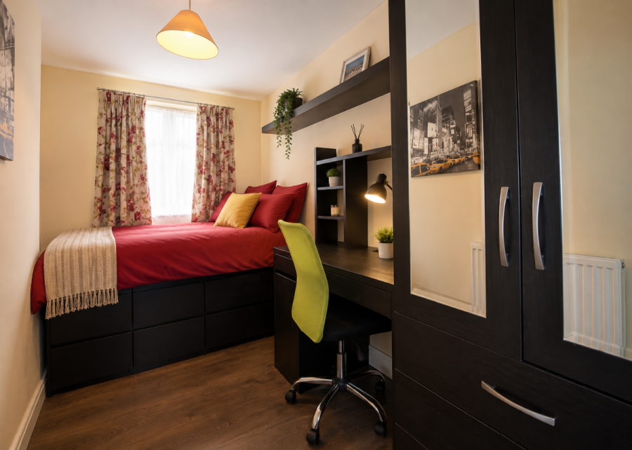 Room Rhodaus Close in Canterbury