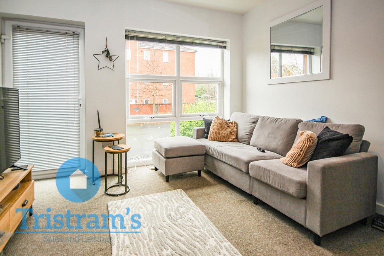 Flat Watermark Close in Nottingham