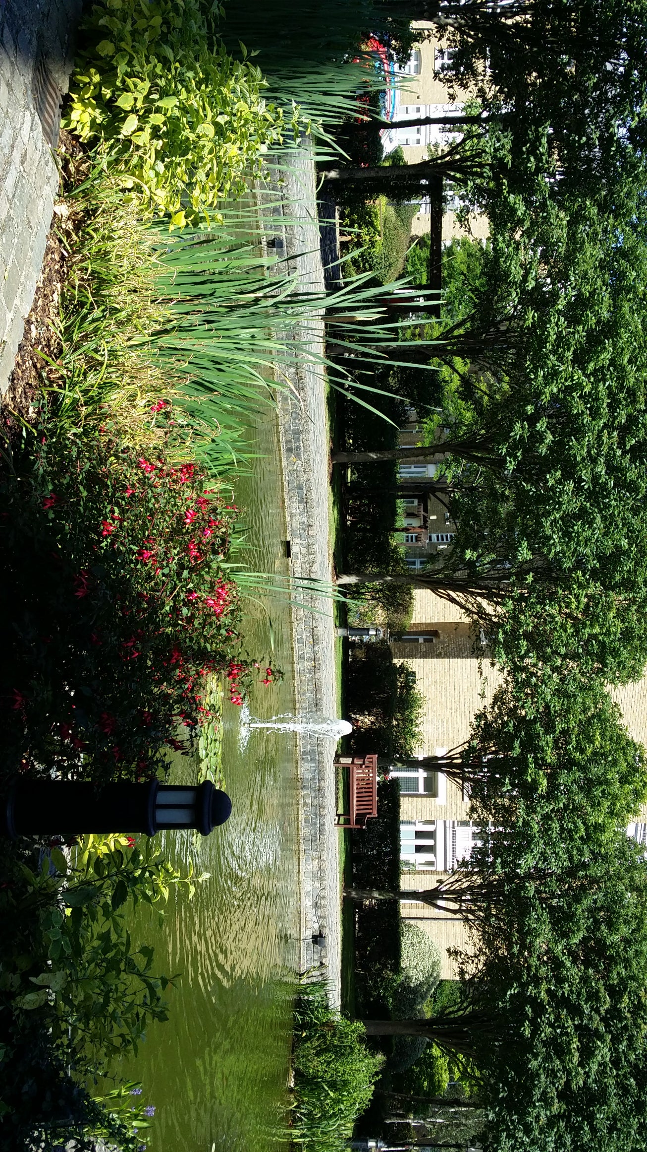 Flat Fairfield Road in Greater London