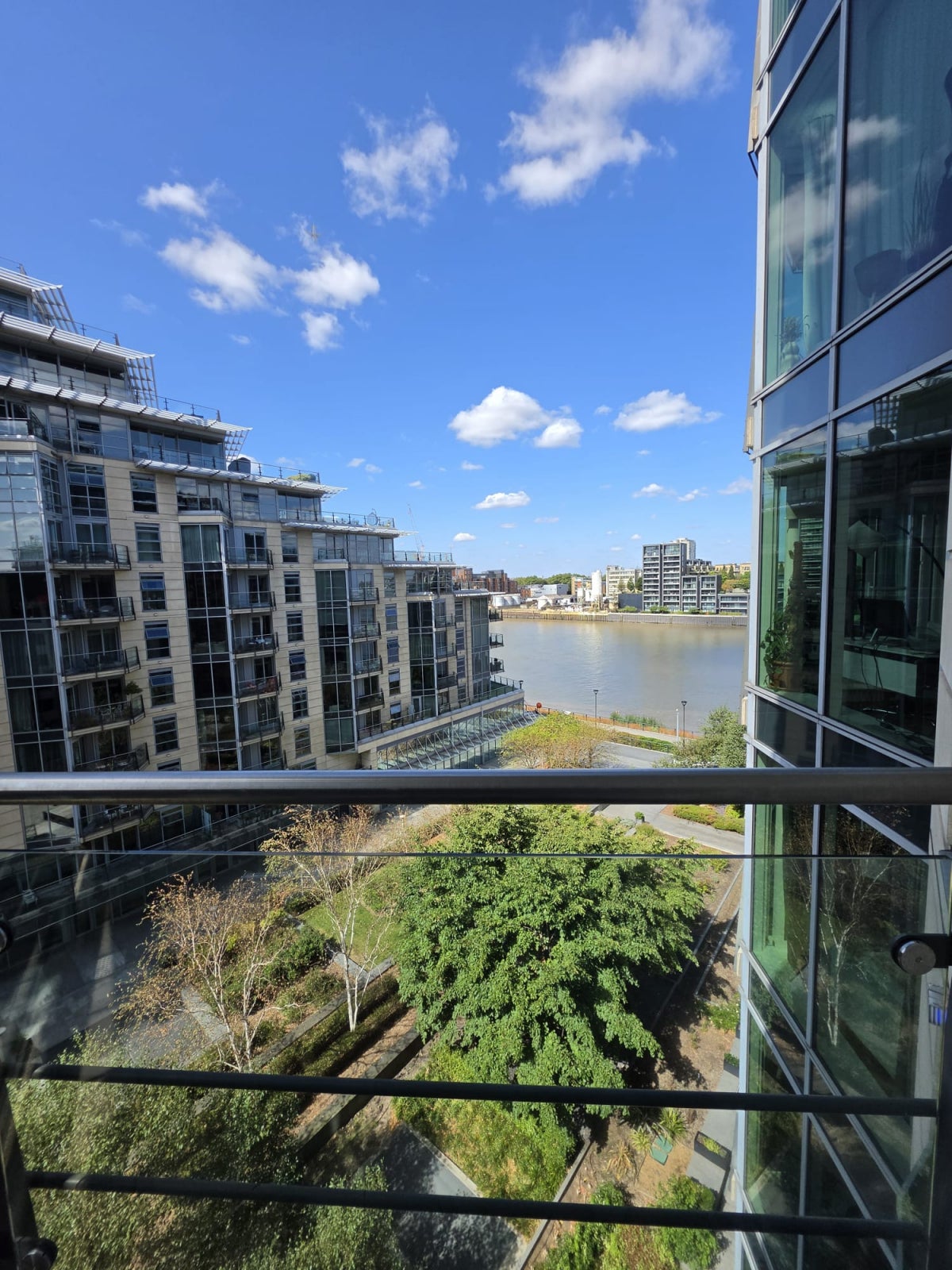 Flat Juniper Drive in Greater London