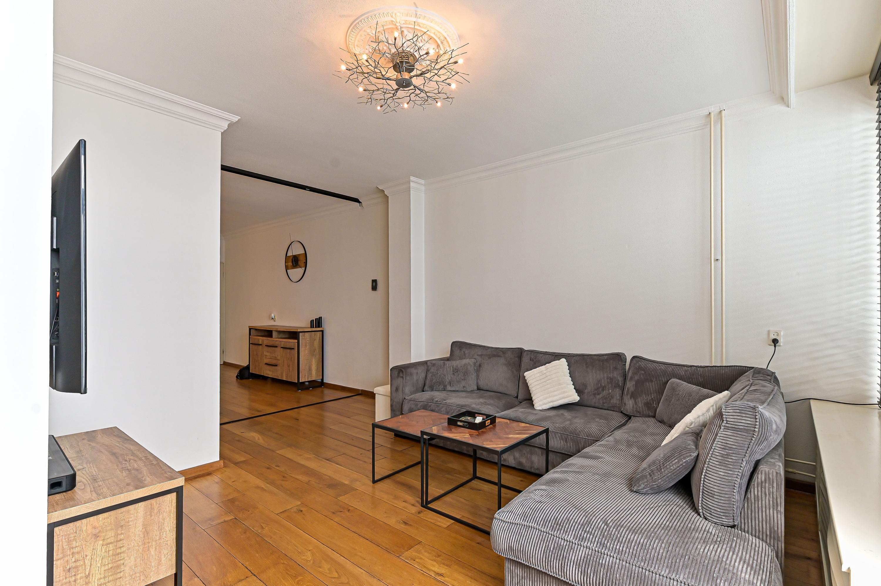 Tussenwoning te koop: Requesensstraat 13, Venlo