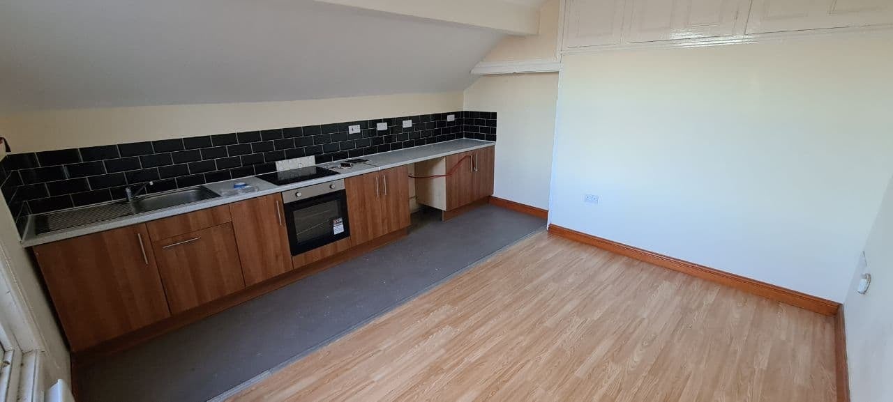 Flat Dewsbury Road in Leeds