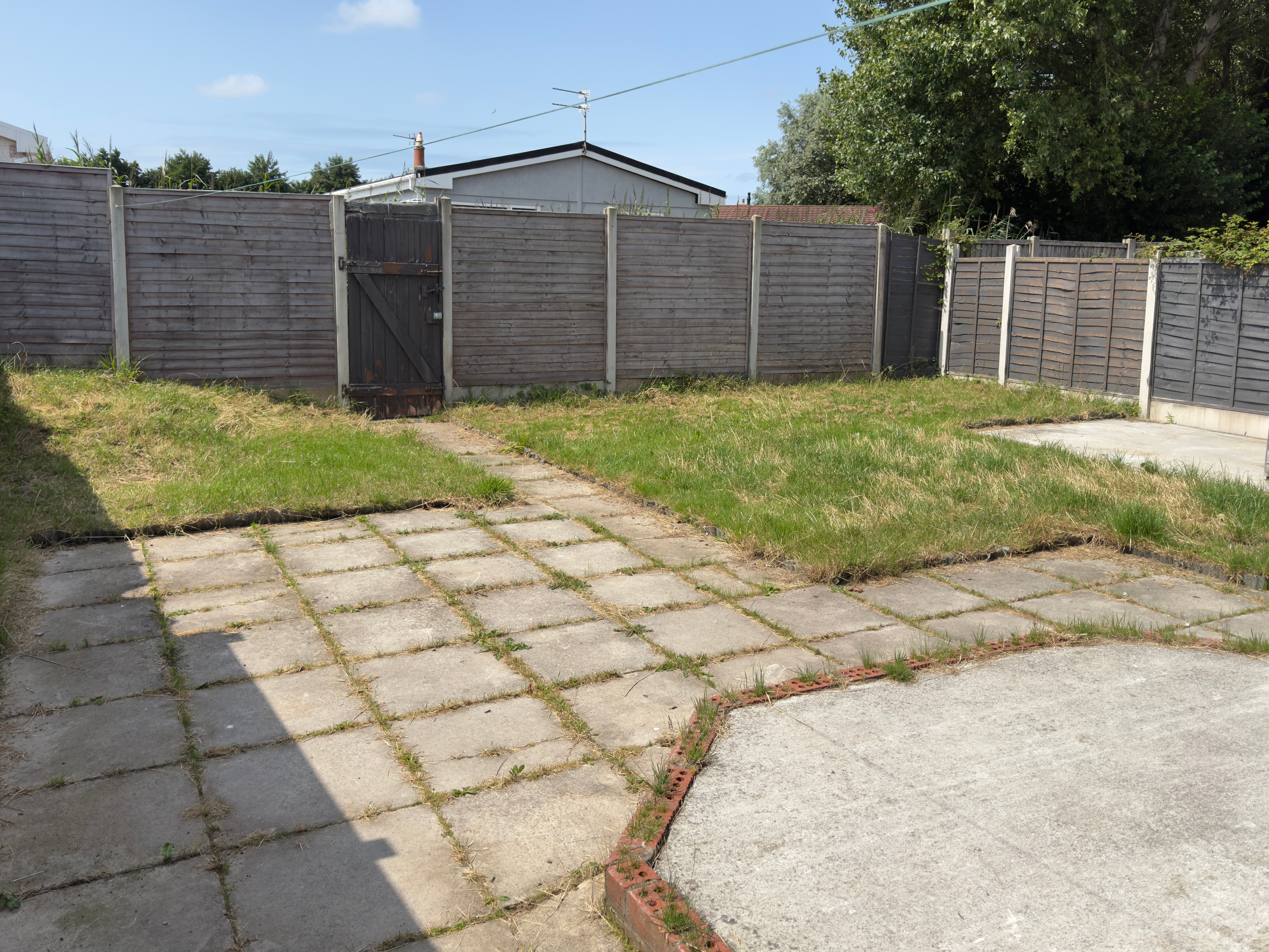 House Rosslyn Crescent in Borough of Wyre