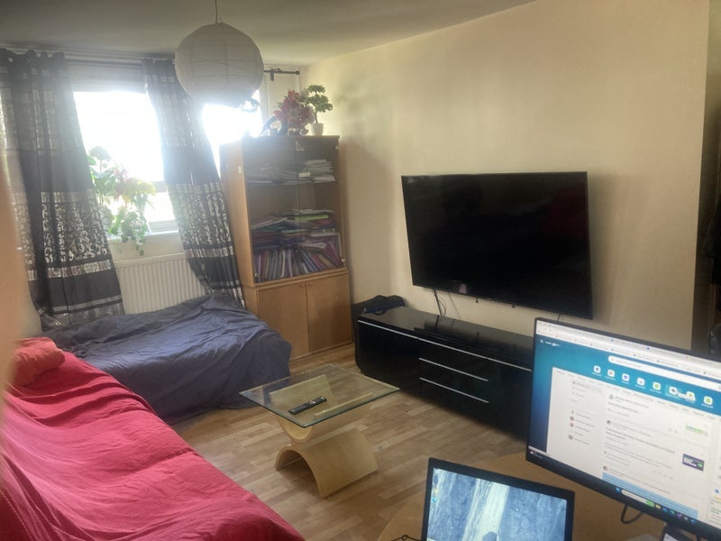 Room Stapleford Close in Greater London