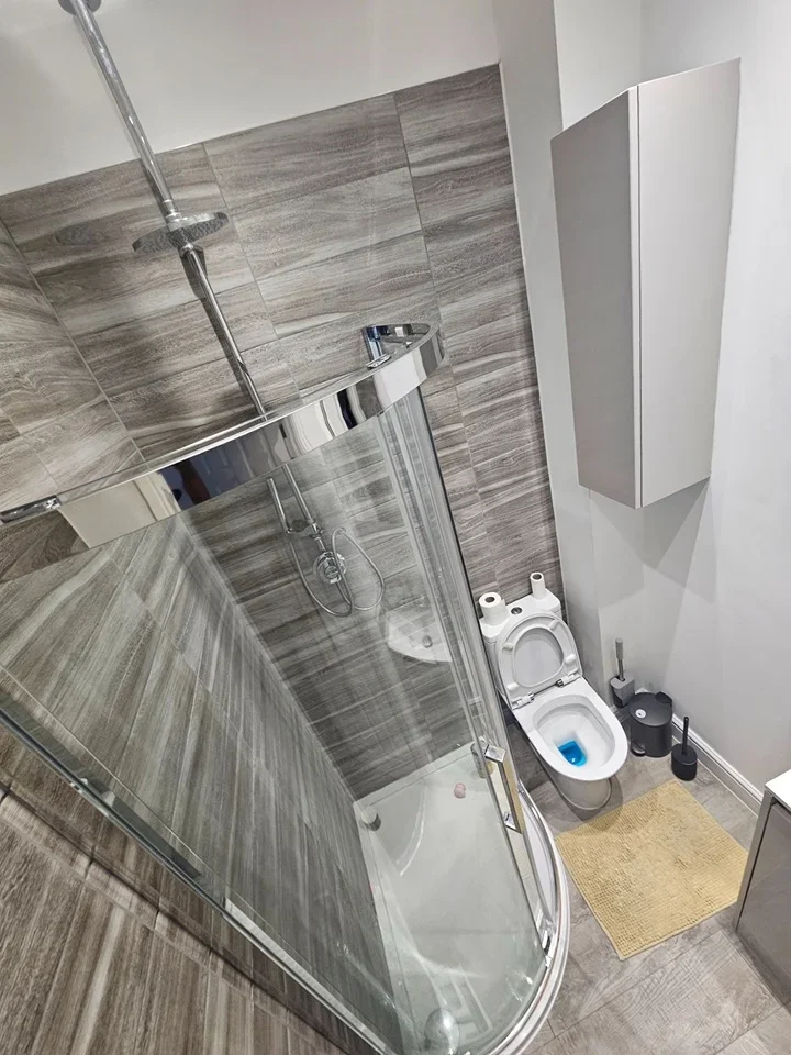 Room Frobisher Way in Dartford
