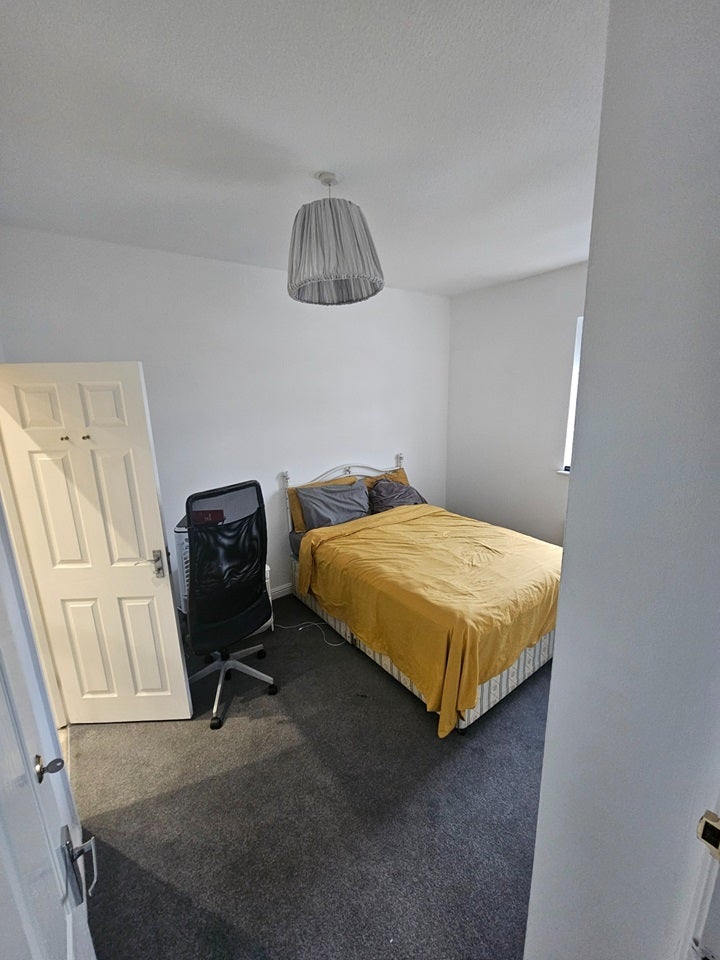 Room Frobisher Way in Dartford