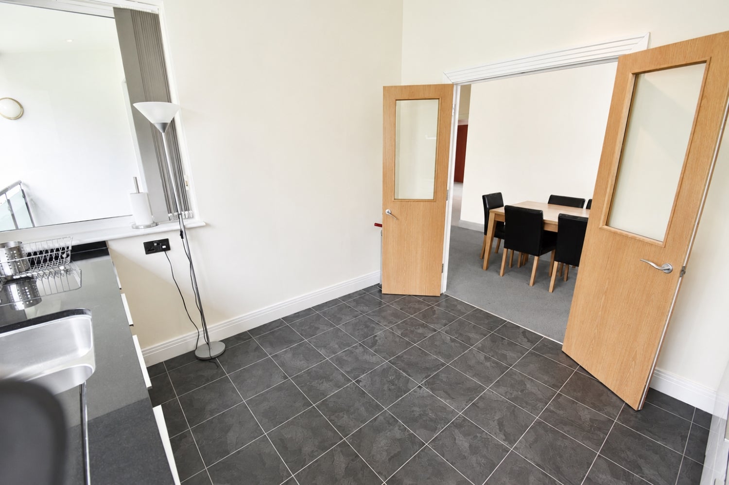 Flat Gordon Avenue in Greater London