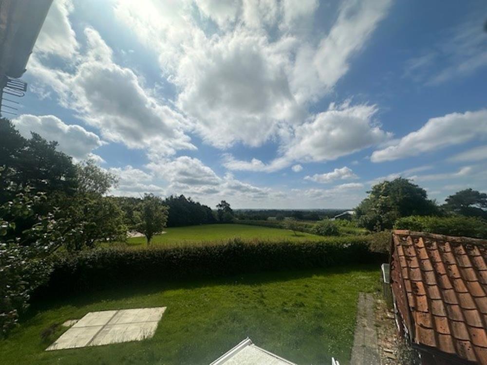 House Top End in Renhold