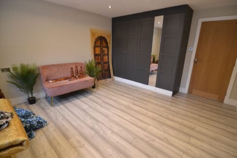 Flat MANTILLA DR in Coventry