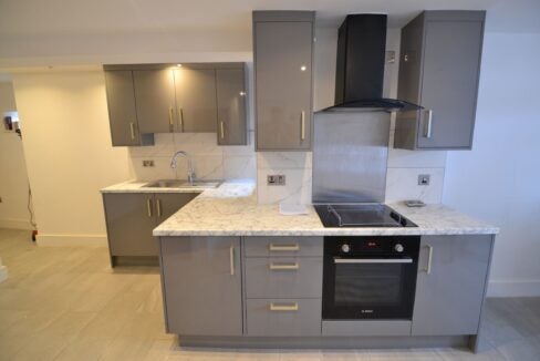 Flat MANTILLA DR in Coventry