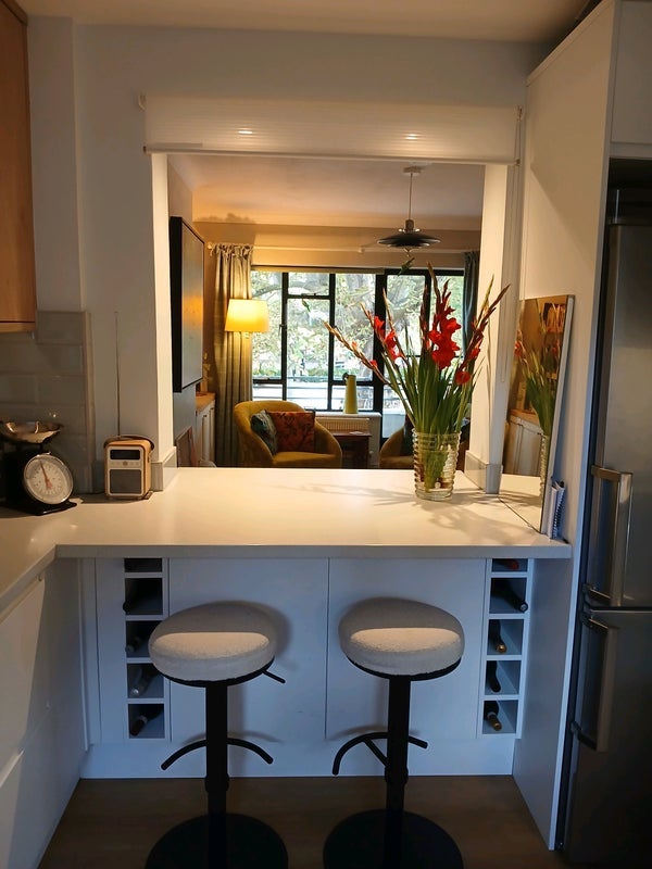 Flat Bolingbroke Grove in Greater London
