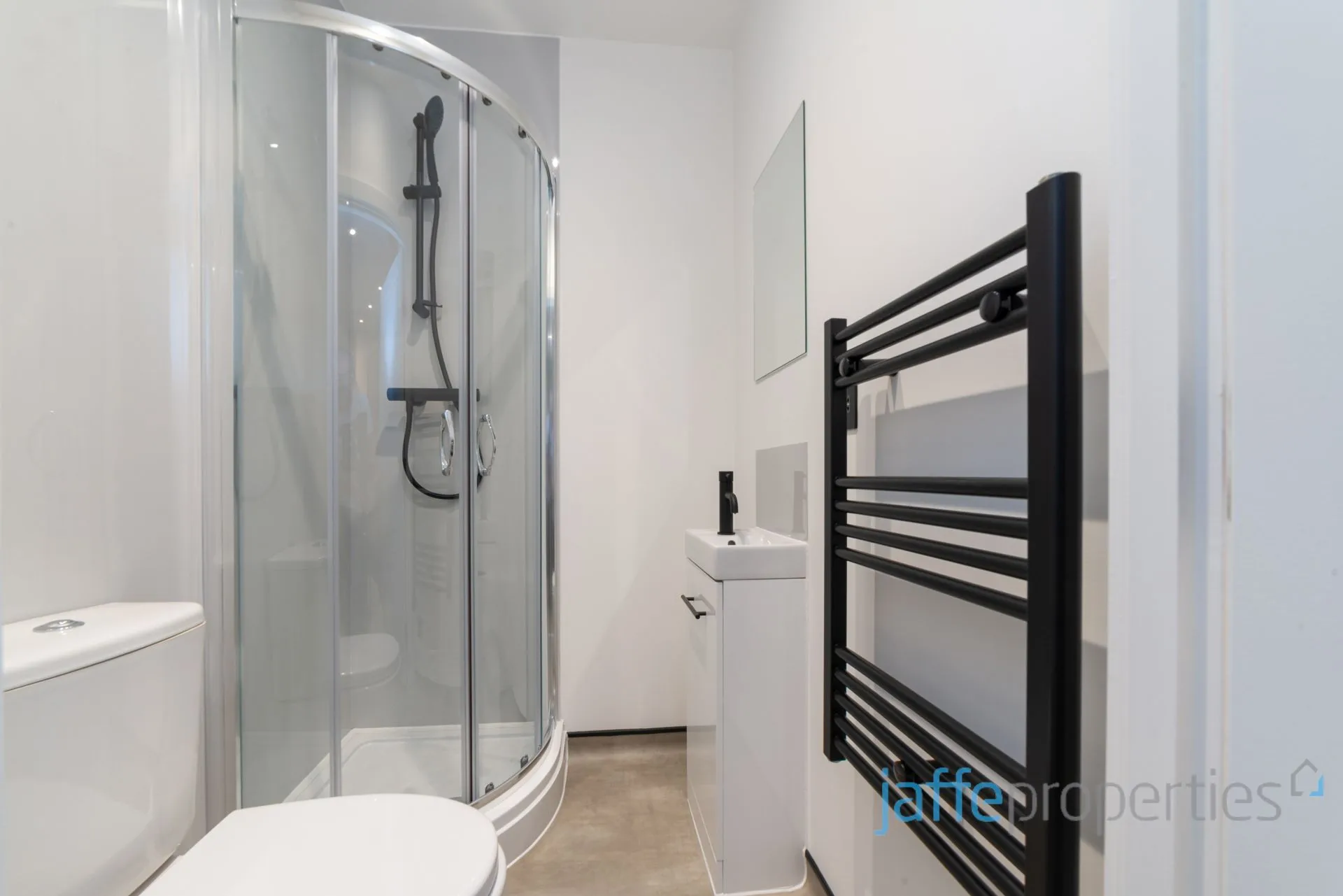 Flat Munden Street in Greater London