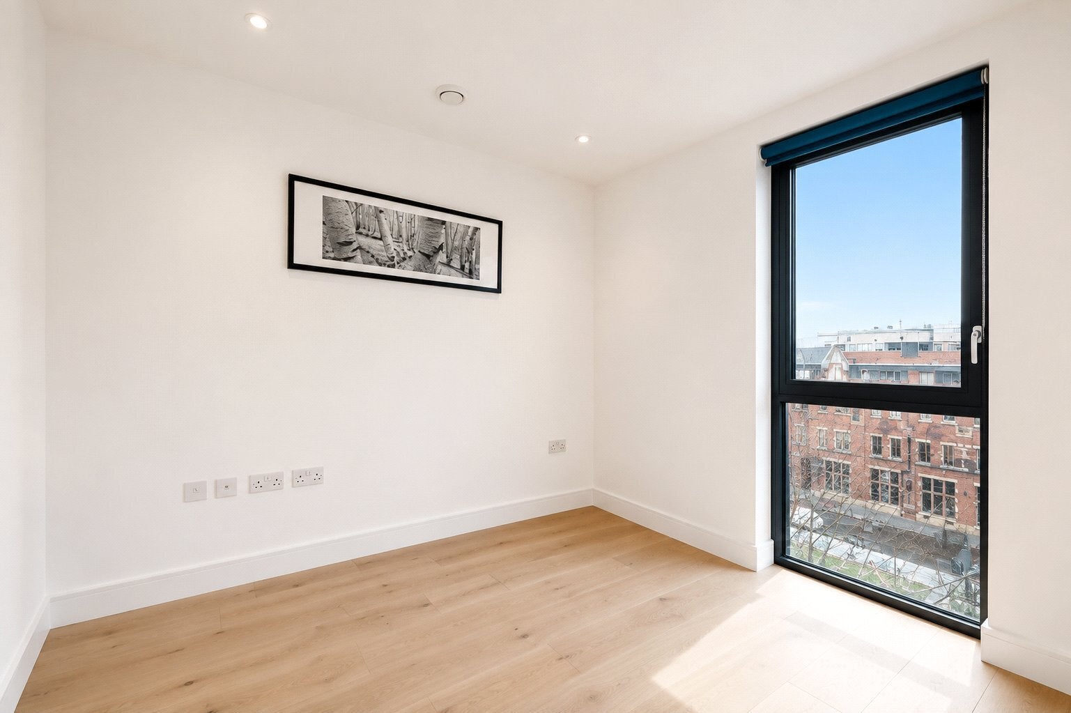 Flat Commercial Street in Greater London