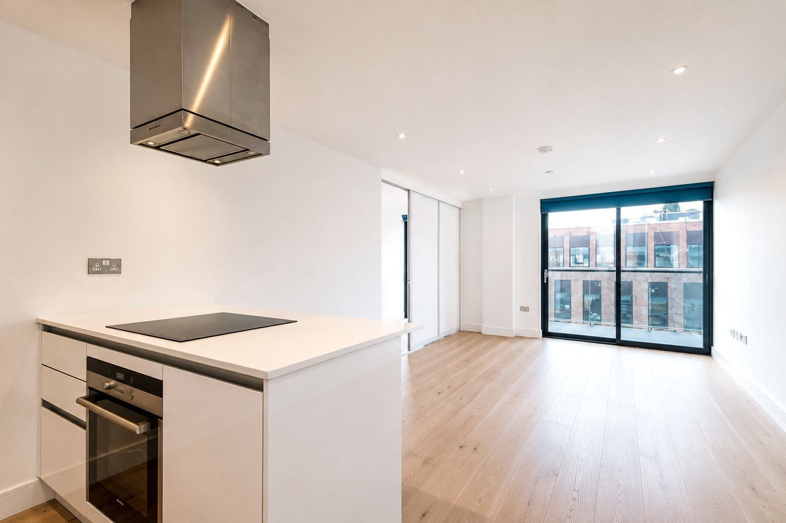 Flat Commercial Street in Greater London