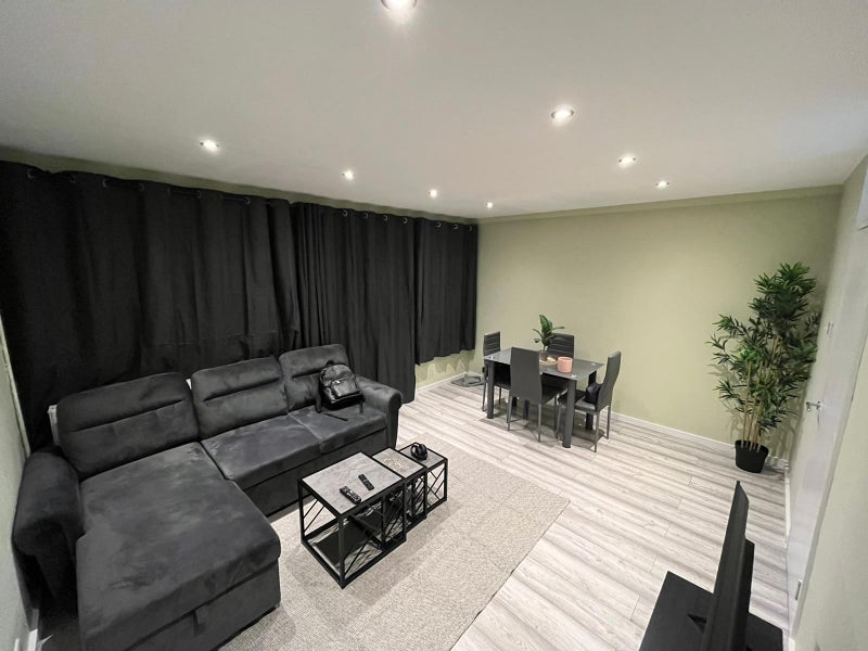 Room Camilla Road in Greater London