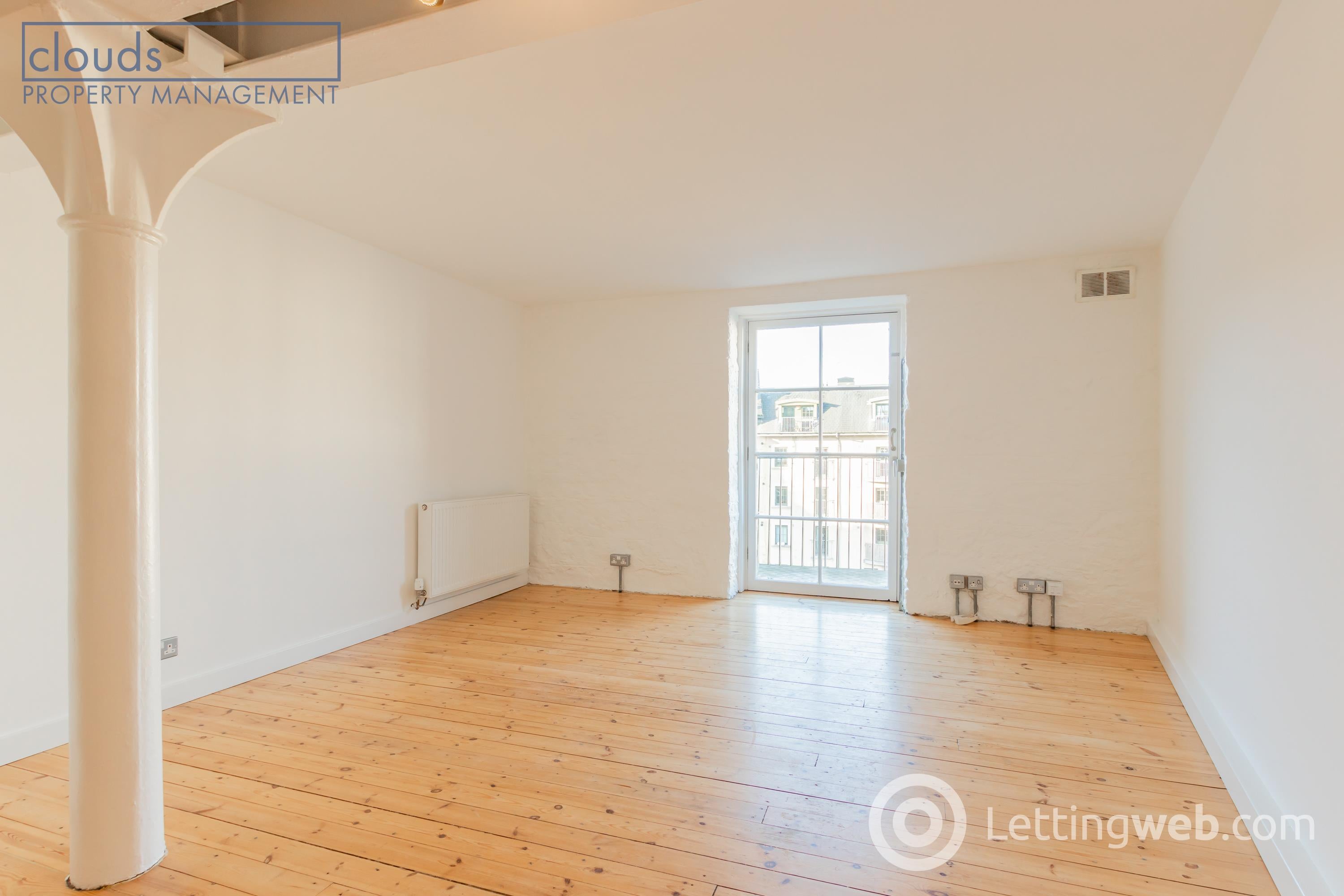 Flat Maritime Street in City of Edinburgh