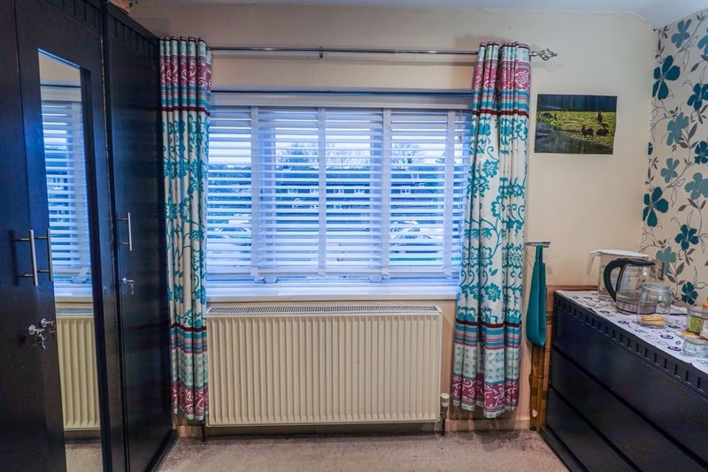 Room Skelmersdale Walk in Crawley