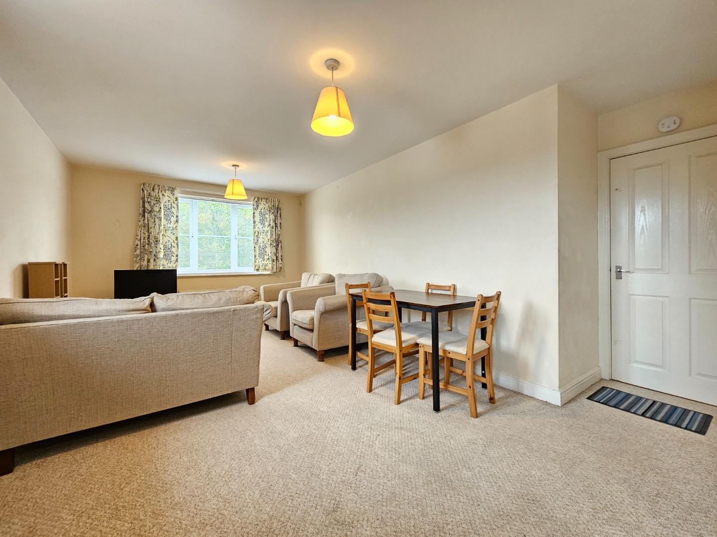 Flat Redbrook Road in Trafford