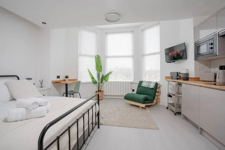 Room Belmont Drive in Liverpool