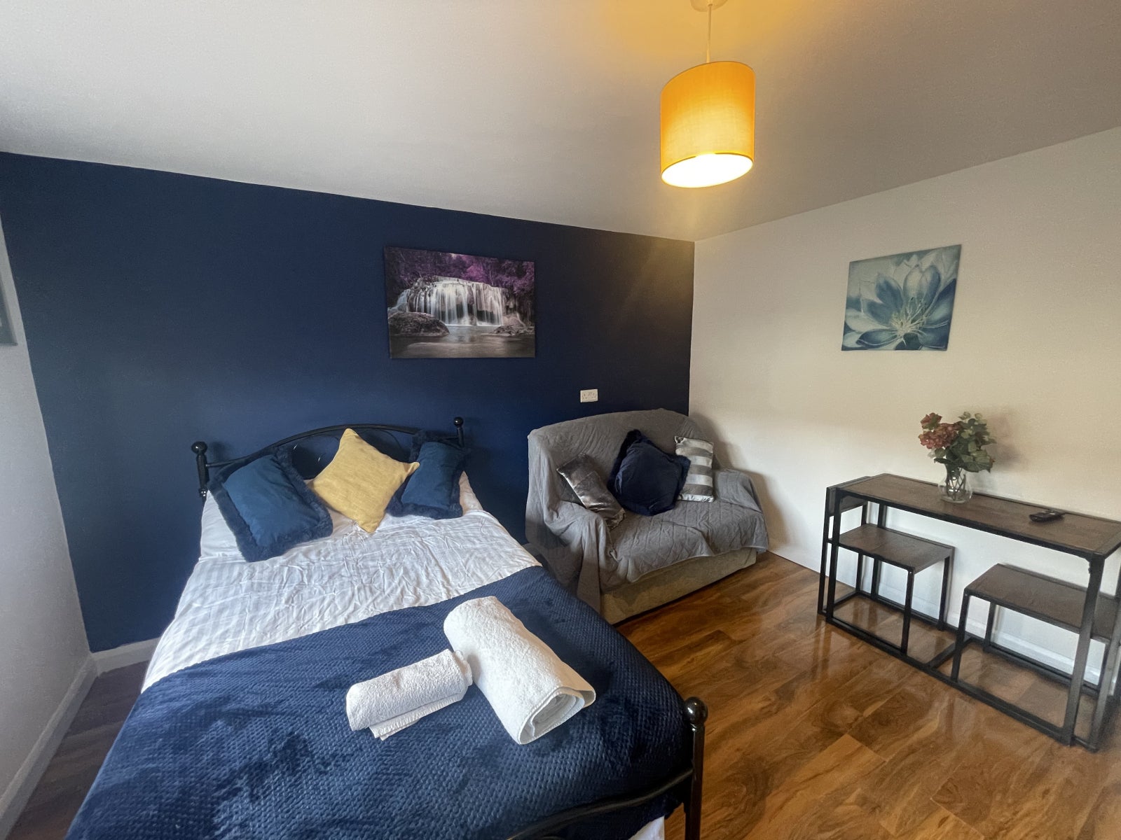 Room Fernbank Avenue in London