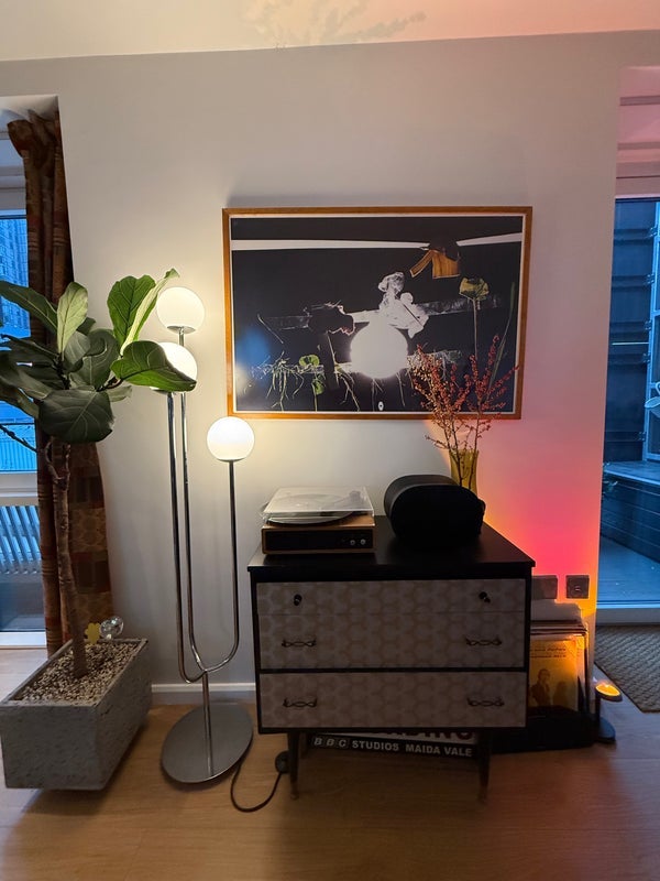 Room Wharf Road in Greater London